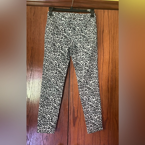 White House Black Market Pants - WHITE House black market animal print skinny elastic pants size 4.